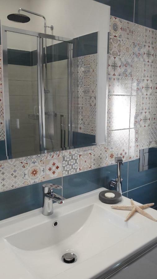 A & M House Apartment โมเนเลีย ภายนอก รูปภาพ