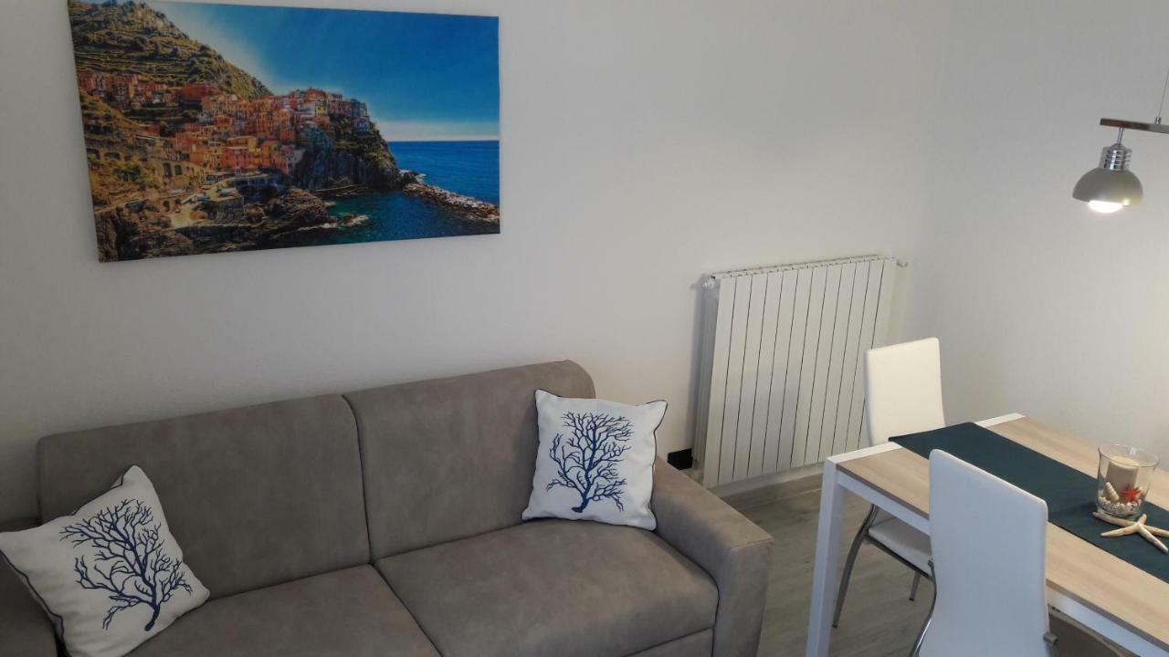 A & M House Apartment โมเนเลีย ภายนอก รูปภาพ