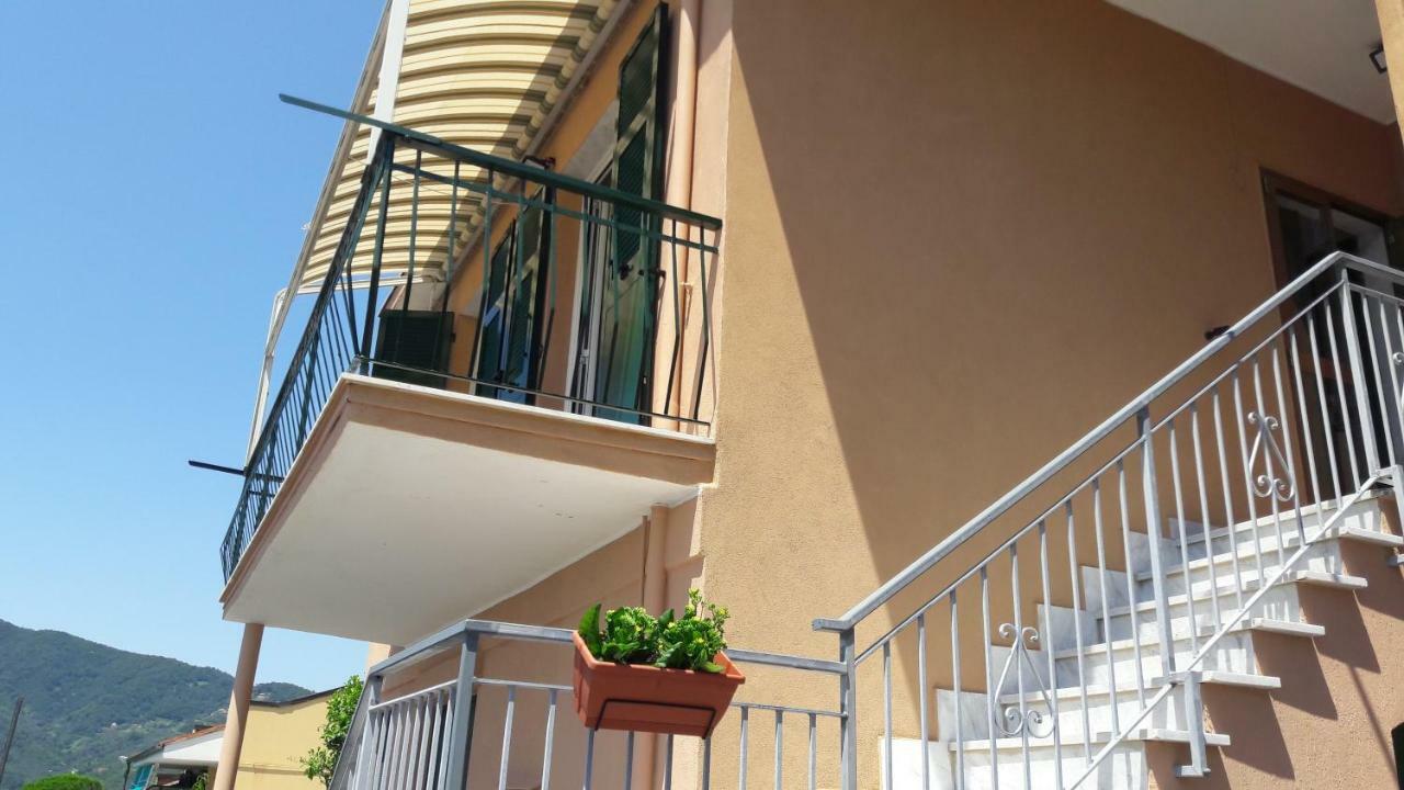 A & M House Apartment โมเนเลีย ภายนอก รูปภาพ